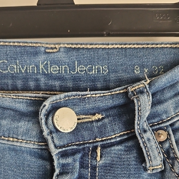 Calvin Klein Jeans Women's Classic Blue Skinny Jeans - Picture 2 of 3